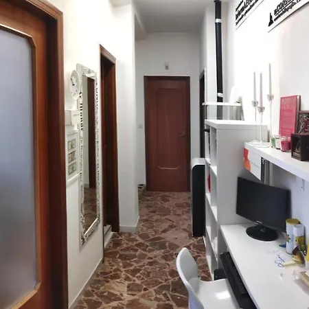 White House Guest house Bari