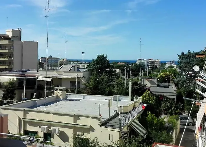 White House بيت ضيافة *